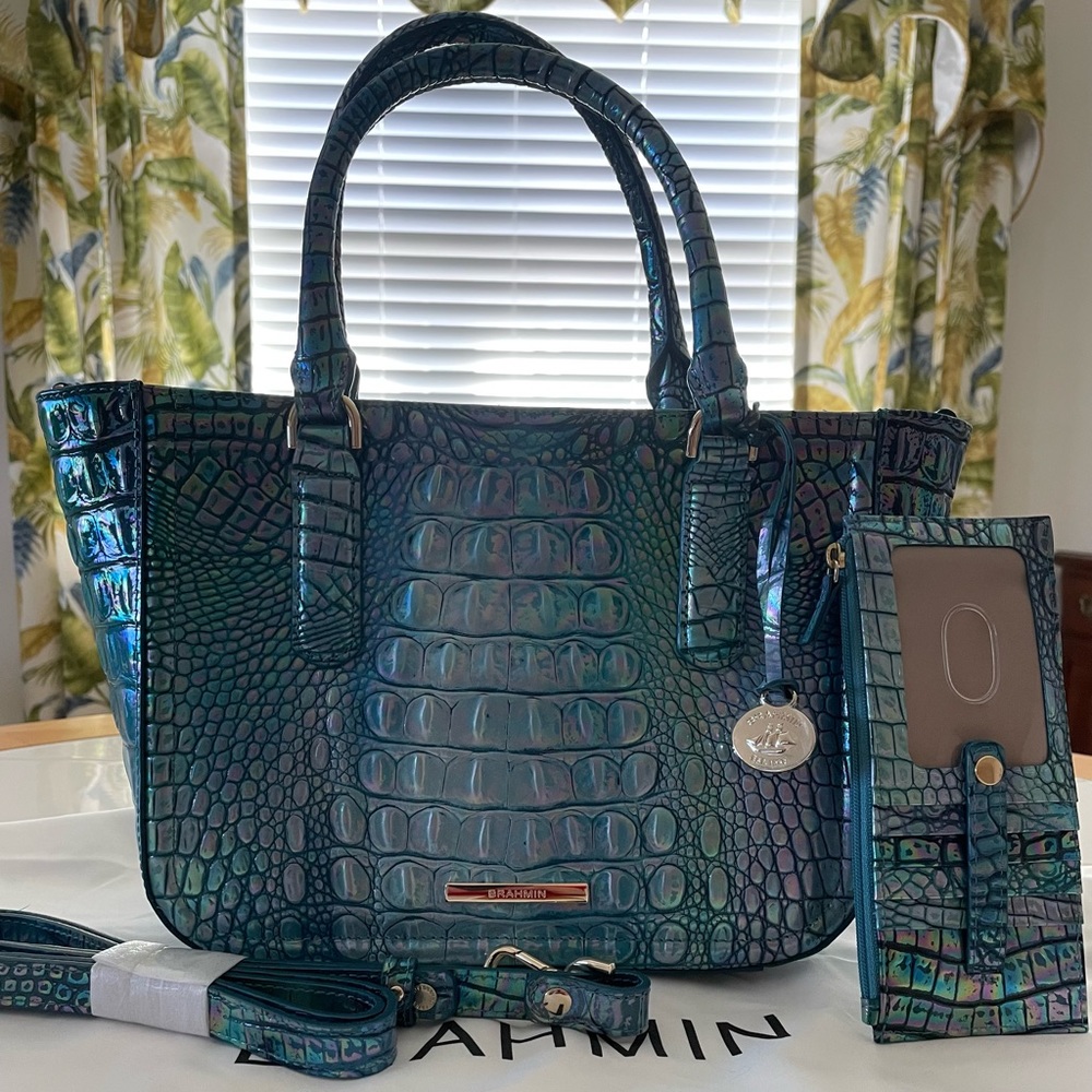 Brahmin Small Ashlee & Credit Card Wallet